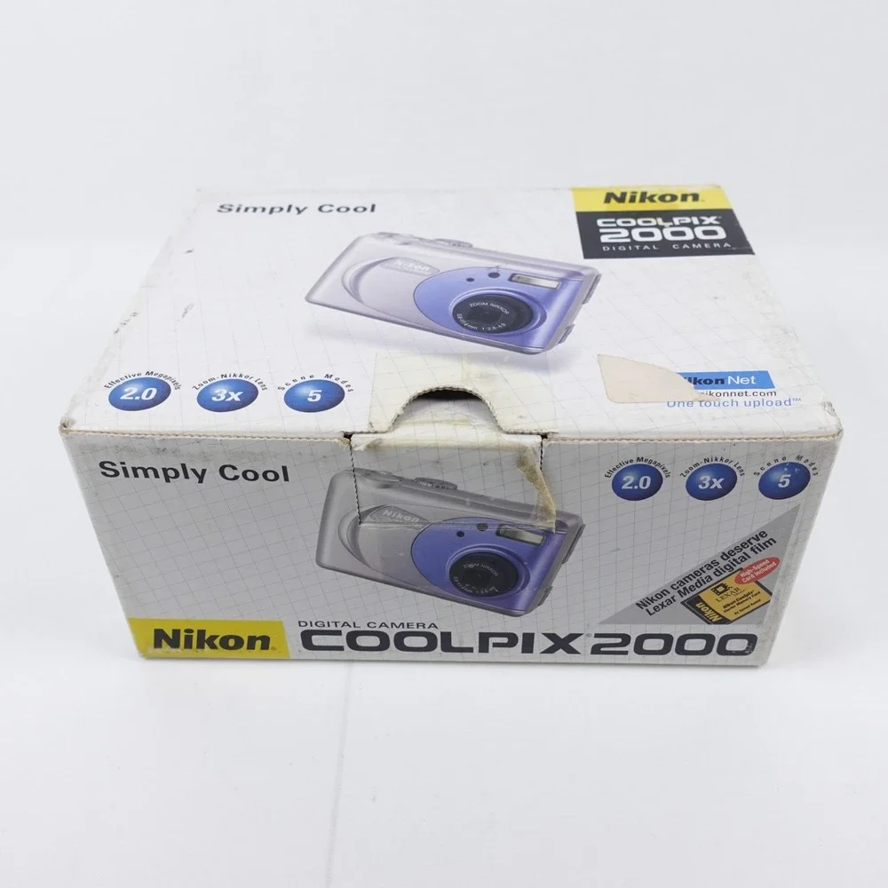 Nikon CoolPix E2000 2.0 Megapixel Digital Camera w/Memory Card Tested CIB